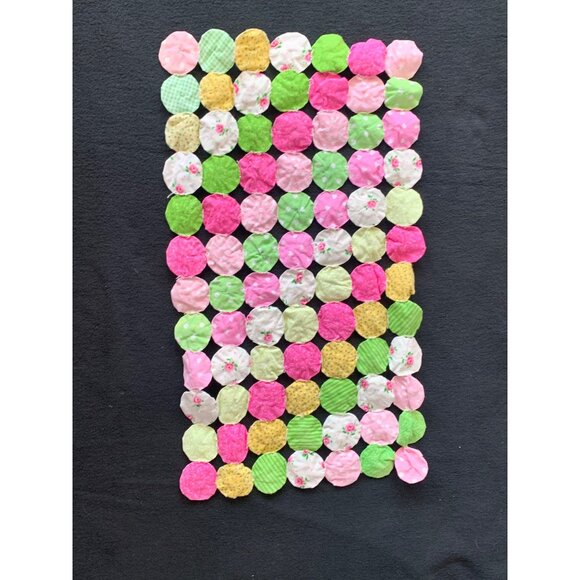 Handmade Vintage Yo-Yo Doily with Pastel Floral & Solid Fabrics 12"x22" Quilting - Picture 7 of 10